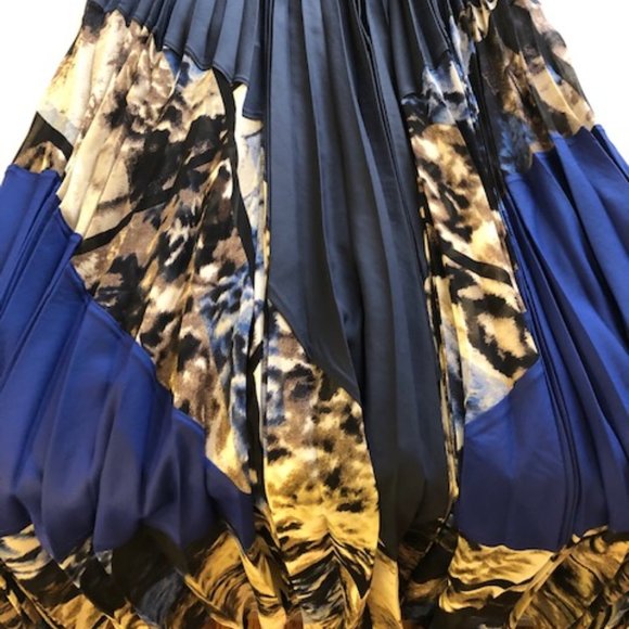 Stunning BCBG Floor length Dress - Picture 10 of 10